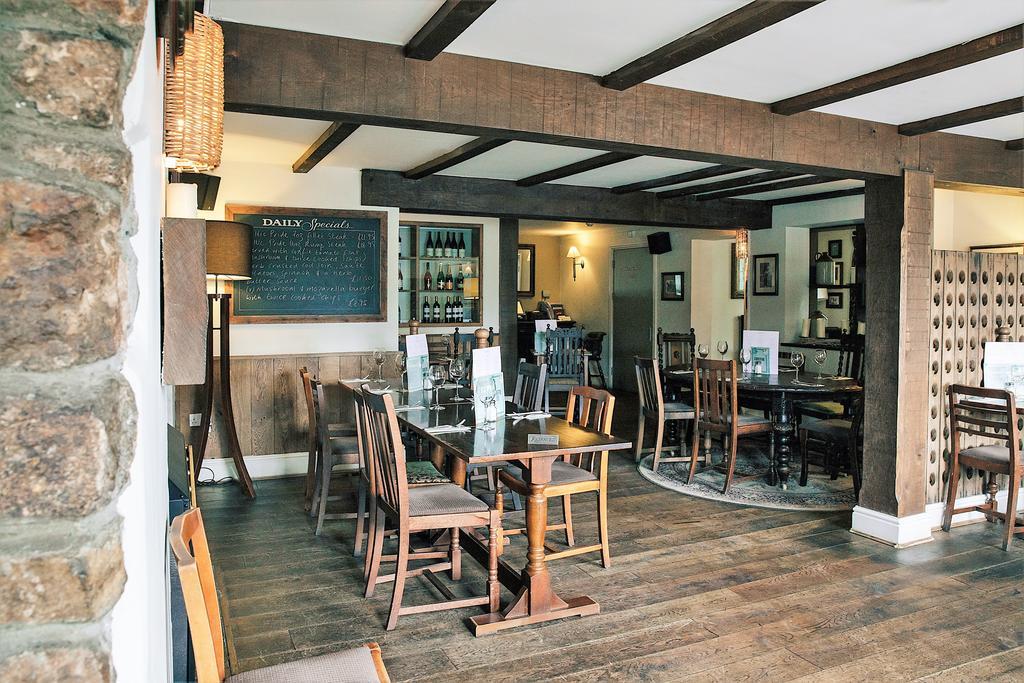 ホテル Rose And Crown ポースコール エクステリア 写真